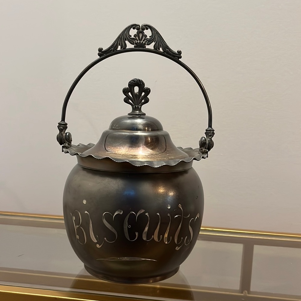 Vintage Cookie Jar. EPBM WR Canada 131